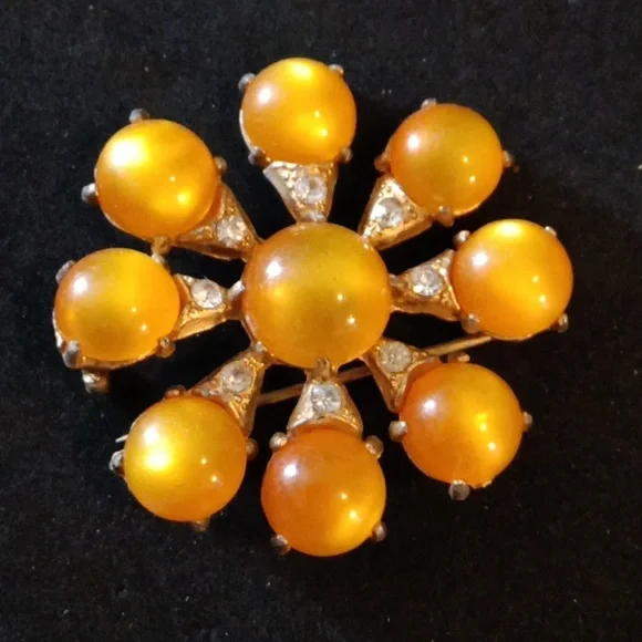 Vintage Juliana Brooch Beauty - Picture 2 of 3